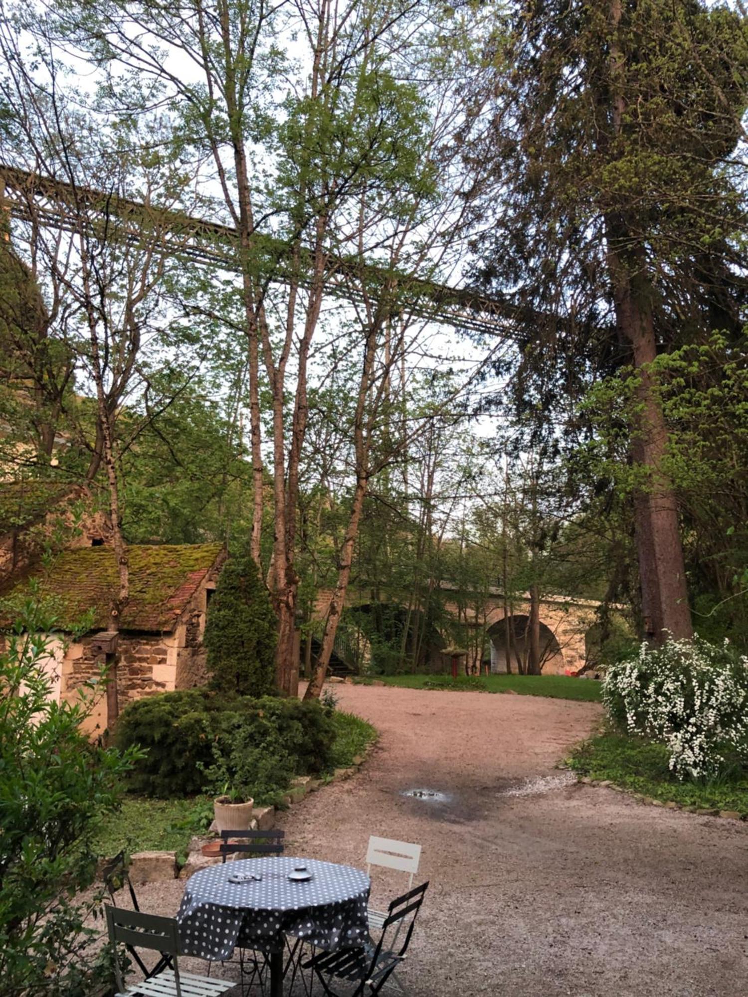 Chambre Sur Une Ile Saint-Bonnet-de-Rochefort Exterior foto